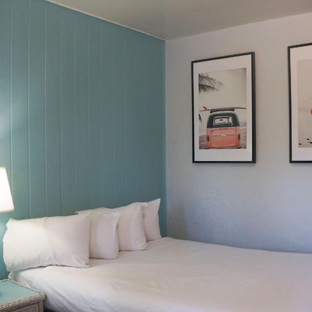 Ocean Holiday Motel Daytona Beach Bagian luar foto
